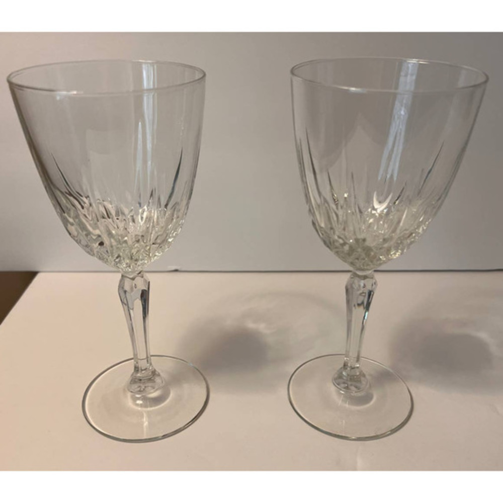 Luminary Crystal Wine Glasses Set of 2 7" Tall x 3" Wide